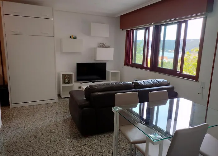 Estudio Tipo Loft En El Centro De Mugardos